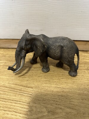 Schleich Afrikanischer Elefant Am Limes 69 D-73527 (2011)