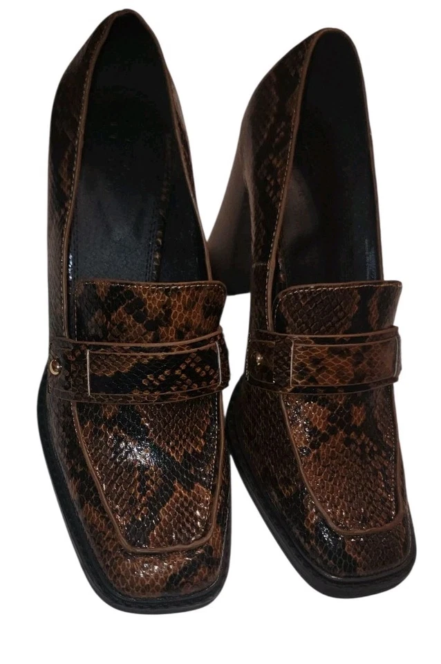 Nuevo con etiquetas Zapatos de salón Asos Talla 8 EU39 Mujer Marrón Piel de Serpiente Tacón Grueso Estilo Años 90 Y2k Foto 2 de 4