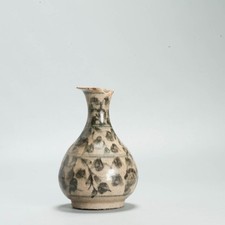 → View on eBay: Antique 16/17C Chinese Porcelain Bulb Vase Swatow Zhangzhou Floral Flowers Antique 16/17C Chinese Porcelain Bulb Vase Swatow Zhangzhou Floral Flowers
