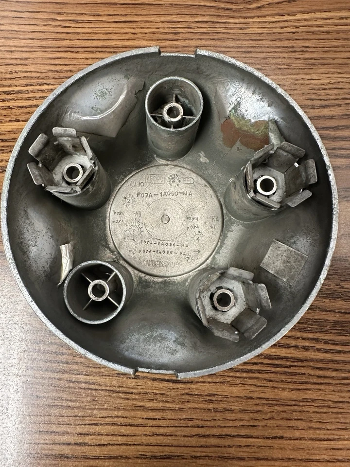 OEM 1998-2006 MAZDA B2300 B3000 B4000 TAPACUBOS TAPA CENTRAL RUEDA ACERO CROMADO Foto 3 de 4