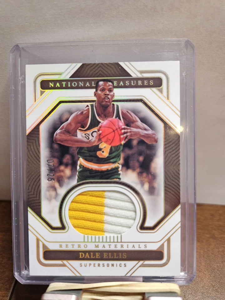 Camiseta deportiva 2022 Panini National Treasures Retro Materials #24 Dale Ellis/25 Foto 2 de 4