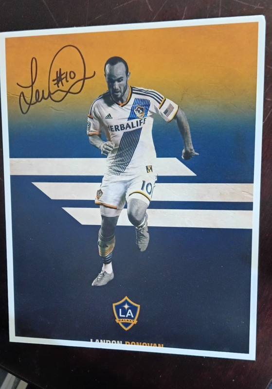 Landon Donovan Signed 8 x 10