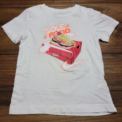 Nike SS White Youth Tee ''Sole Food'' - Size 5 Small (4-5 Years)