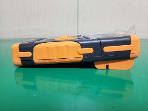 Agilent U1253B Handheld Digital Multimeter, 4 ½ Digit, OLED Display, U1177A - Picture 12 of 19