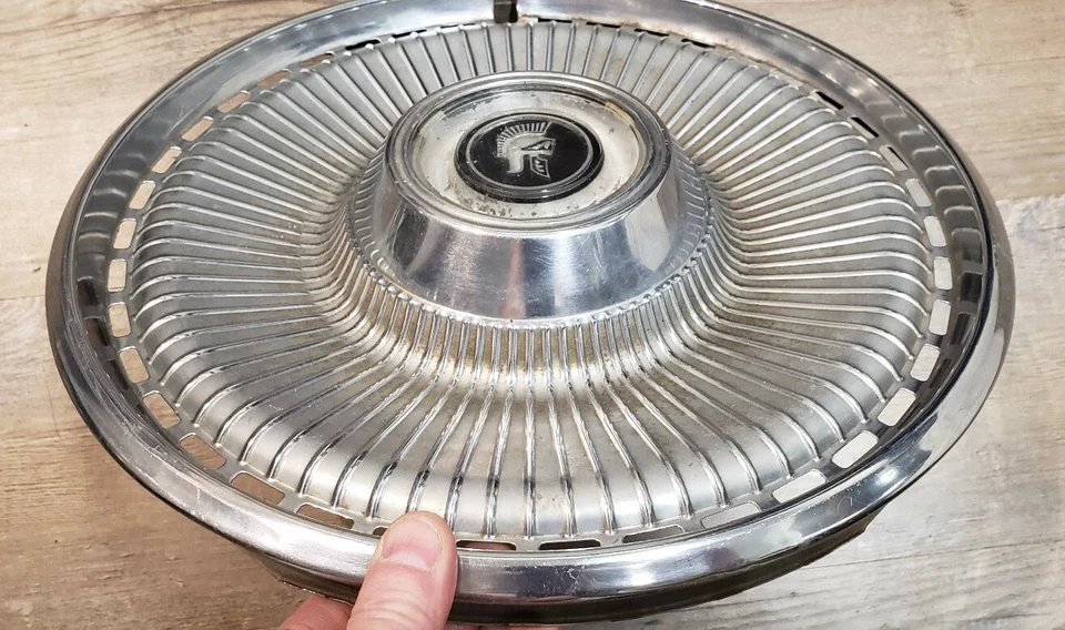 Колпак ступицы колеса колпак ступицы 15 дюймов 1971 1972 1973 Buick Centurion от оригинального производителя GM  - Изображение 4 из 4
