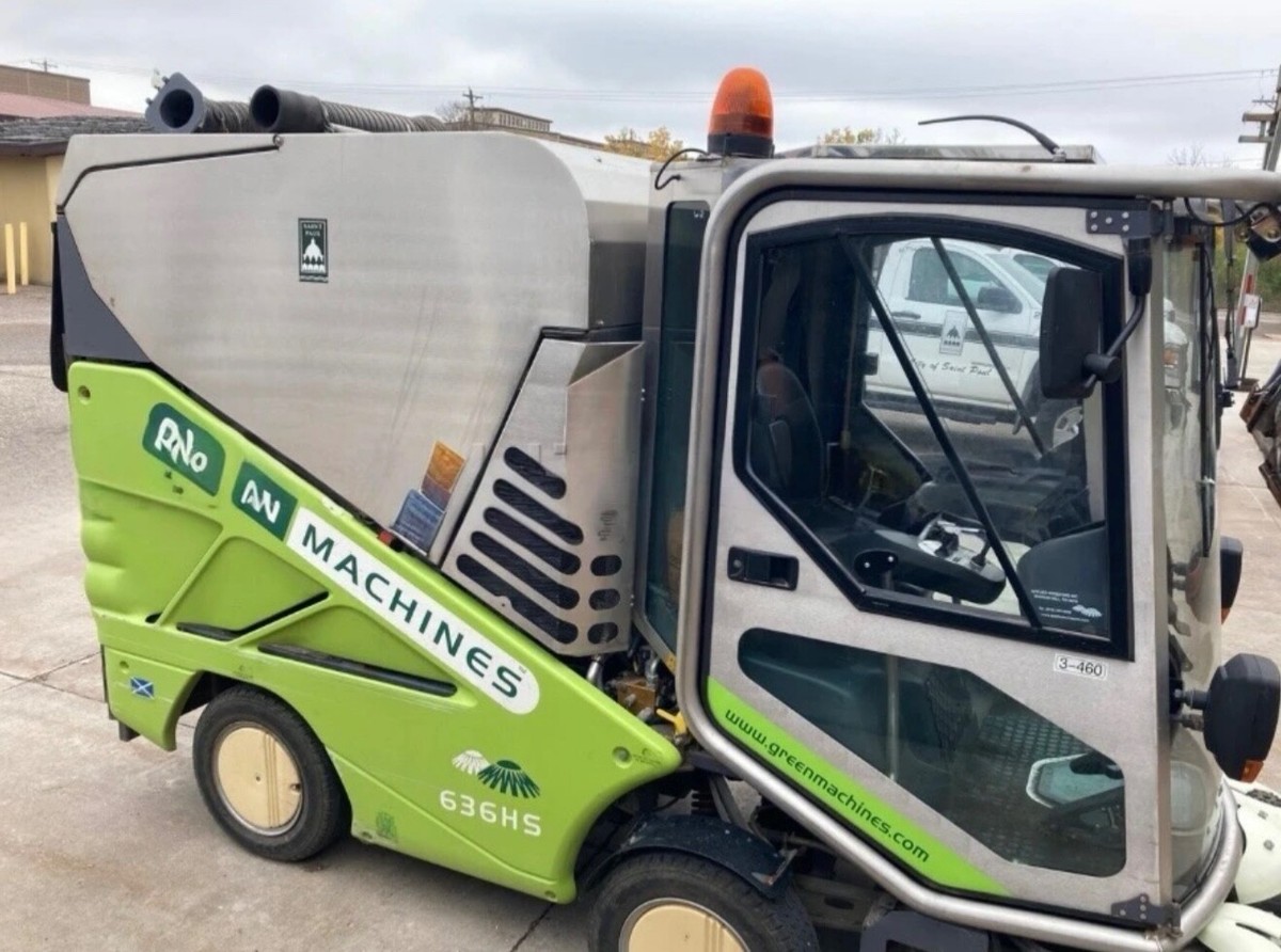 2008 GREEN MACHINE 636HS STREET SWEEPER KUBOTA ENGINE 636