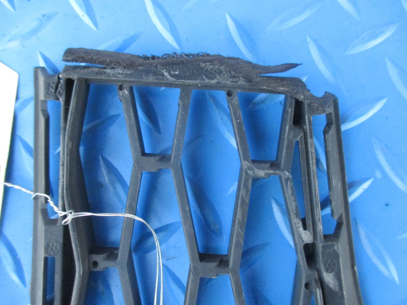 Maserati Ghibli front bumper left grill #4605