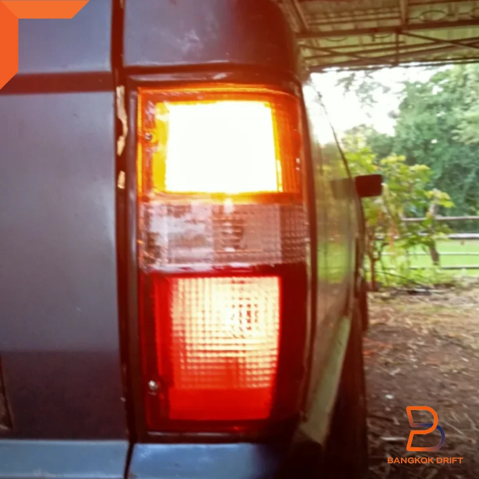 Par de luces traseras para Mitsubishi Mighty Max Dodge Ram 50 L200 87-96 Foto 4 de 4