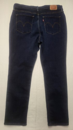 Levi Classic Straight Leg Women's Jeans Blue Sz 14 EUC - Picture 2 of 9