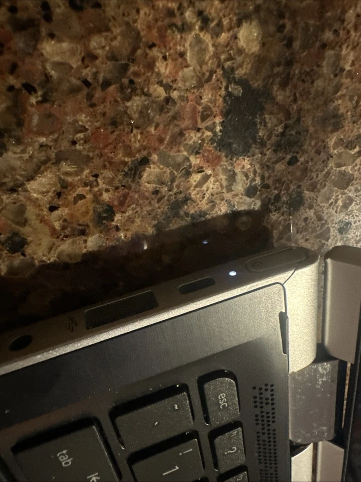 Hp Pavilion X360 450GB Windows 10 Working Very Good Condition (check Pictures) - Image 3 of 4