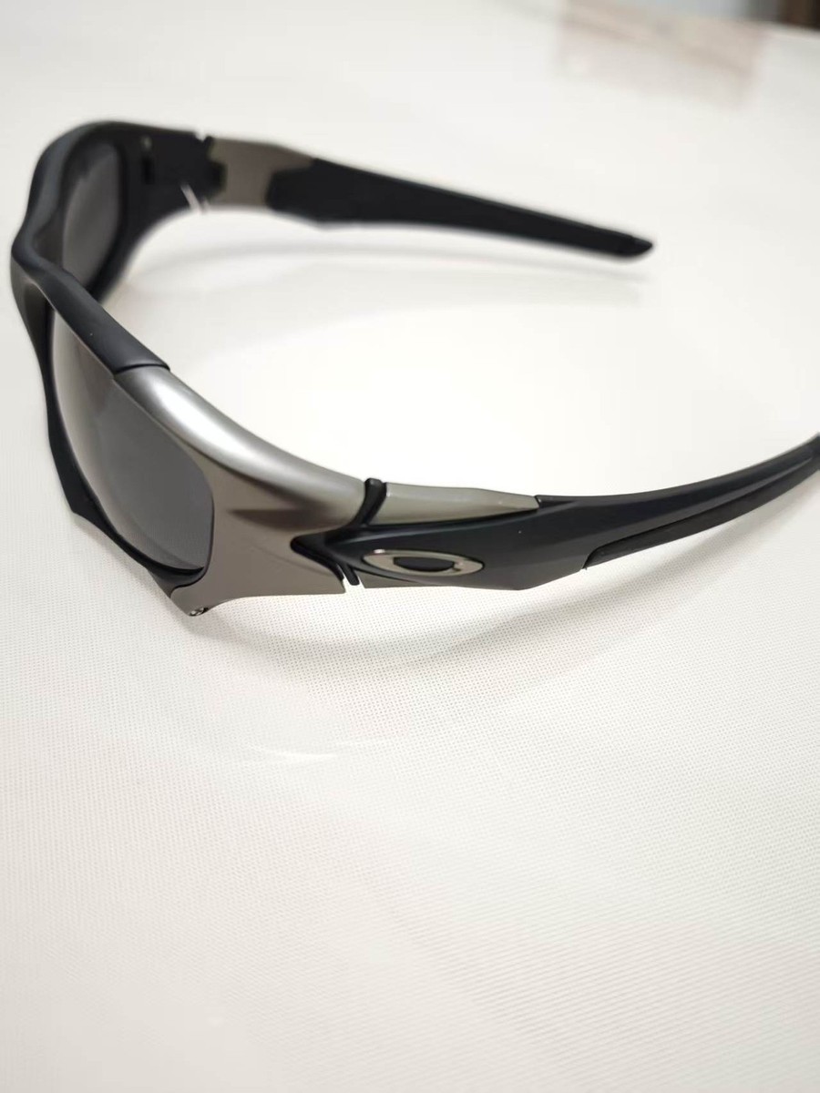 New Boxed Oakley Pit Boss 2Gorpcore OO9137-02 Polarized Sunglasses