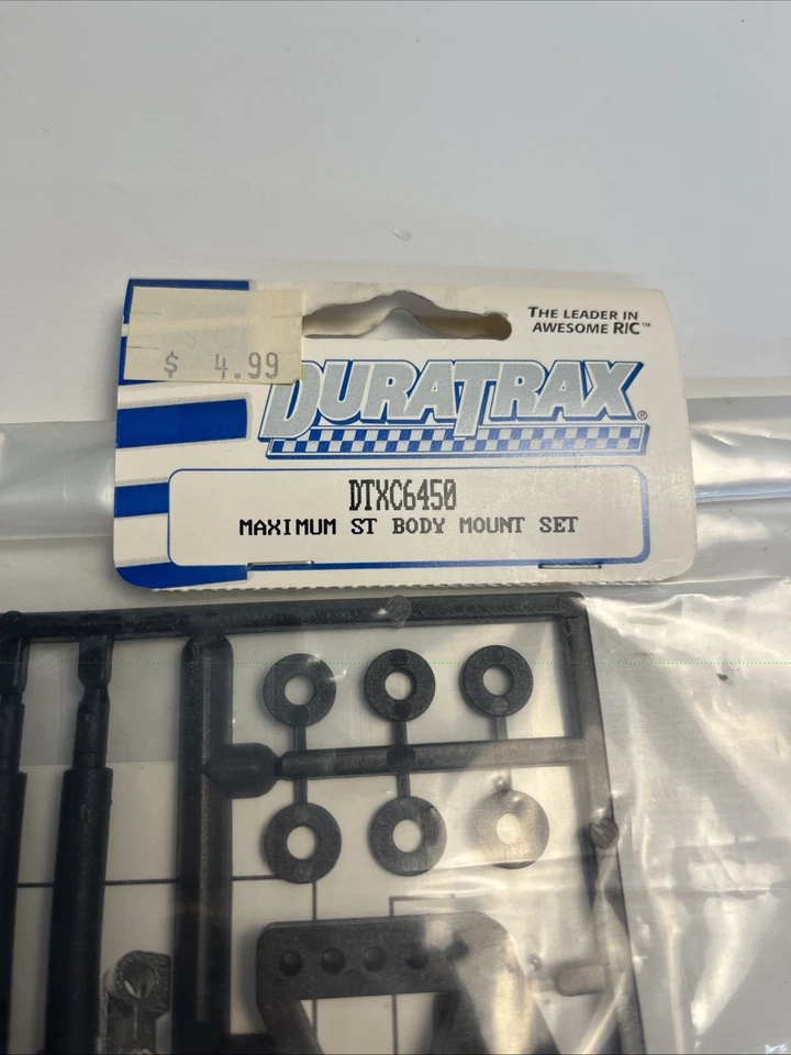 Duratrax Maximum ST Body Mount Set DTXC6450 - Image 2 of 4