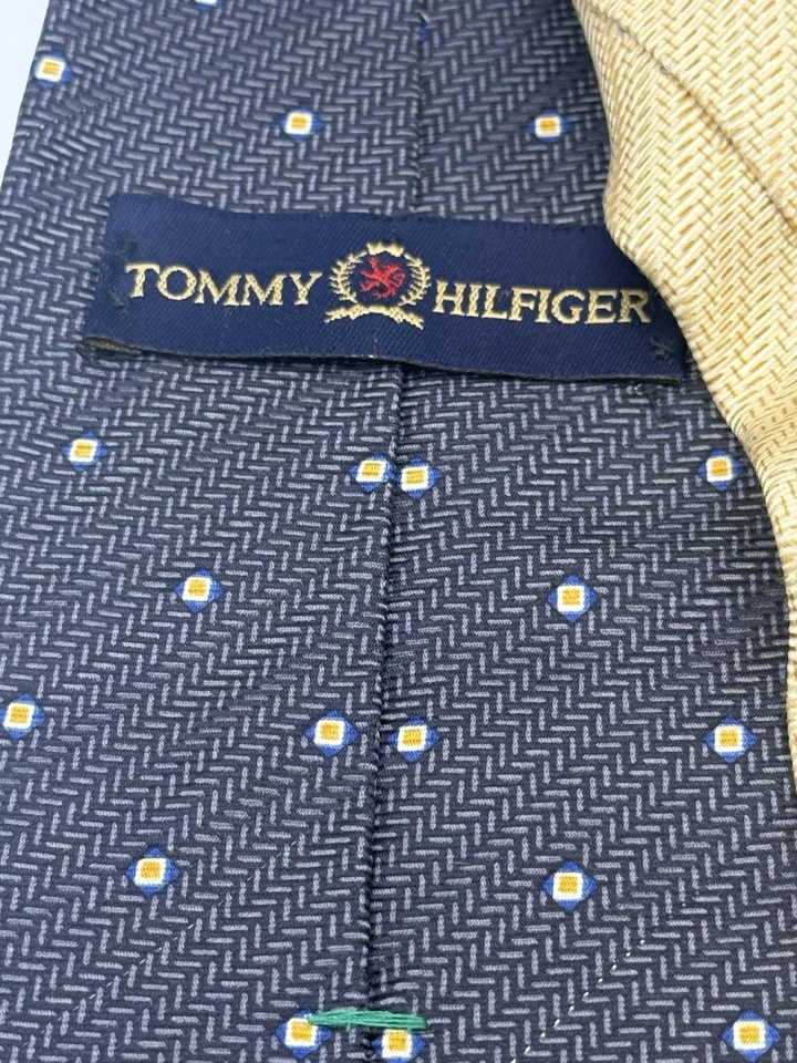 Corbata geométrica gris Tommy Hilfiger 100 % seda para hombre hecha en EE. UU. e Italia 😎🧐 Foto 4 de 4