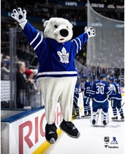 Carlton the Bear Toronto Maple Leafs Unsigned Post-Game Celebration 8 x 10 Photo