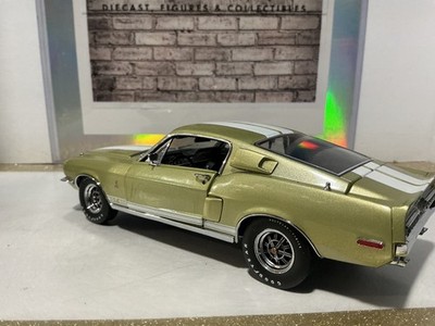 1/24 GMP - SHELBY GT 500 FASTBACK ''LIME GOLD'' 1 of 500 [DOOR DAMAGE,NO ANTENNA