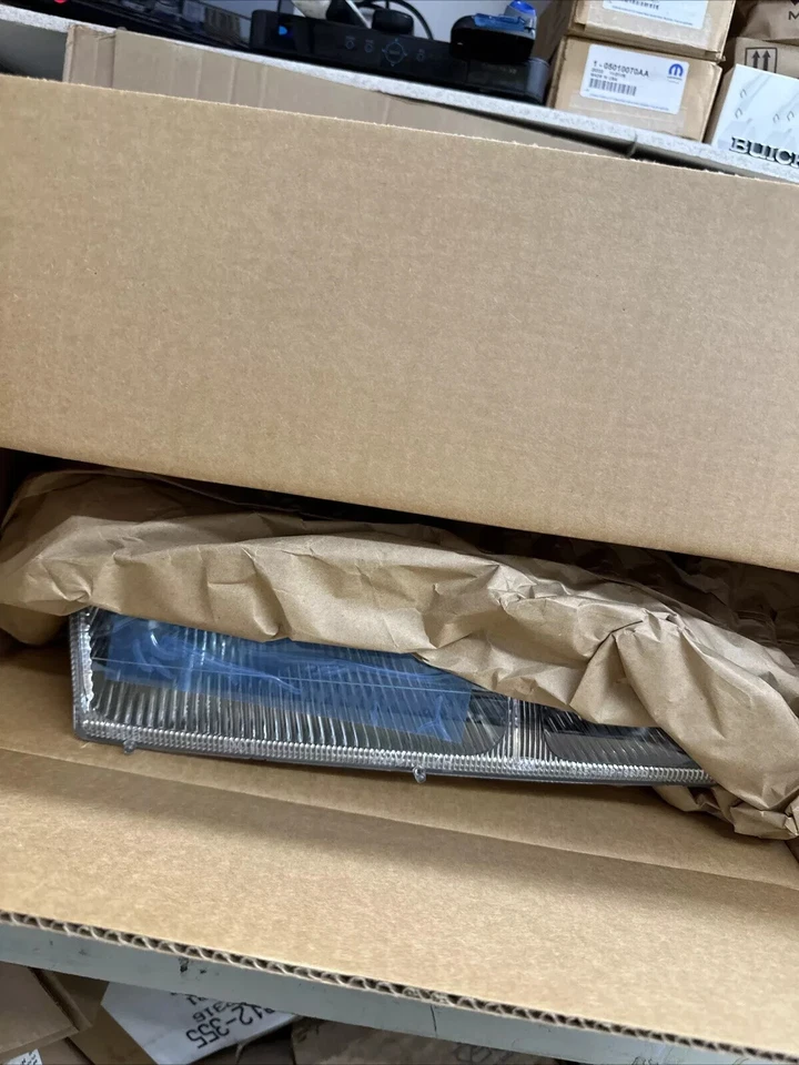 Faro derecho derecho Ford Thunderbird & Mercury Cougar 1996 1997 nuevo en stock F6SZ-13008-AJ Foto 4 de 4