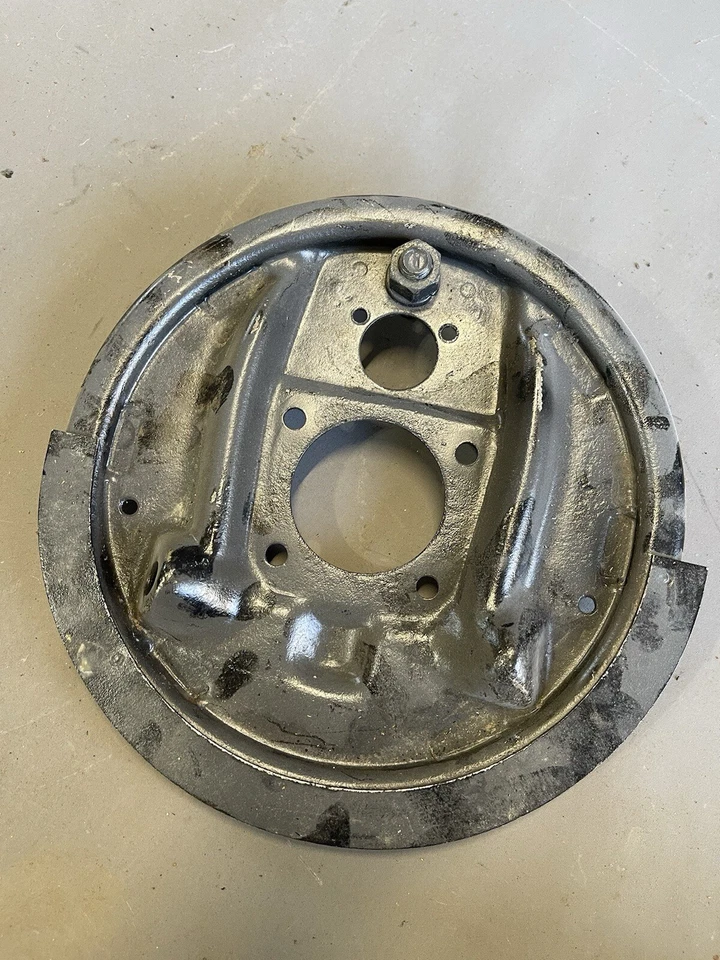 Placa de respaldo de freno de tambor trasero Camaro Firebird Chevelle 1964-1981 eje Nova Foto 3 de 3