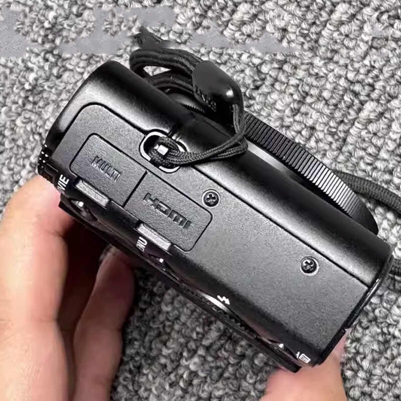 Sony Cyber-Shot RX100 II DSC-RX100M2 20.2 MP F1.8-4.9 Zeiss Lens