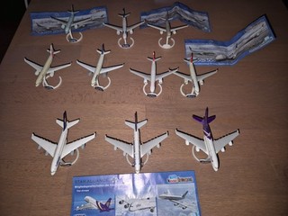 Ü Eierfiguren: Flugzeuge Airbus A380/A330 300 (siehe Foto)!