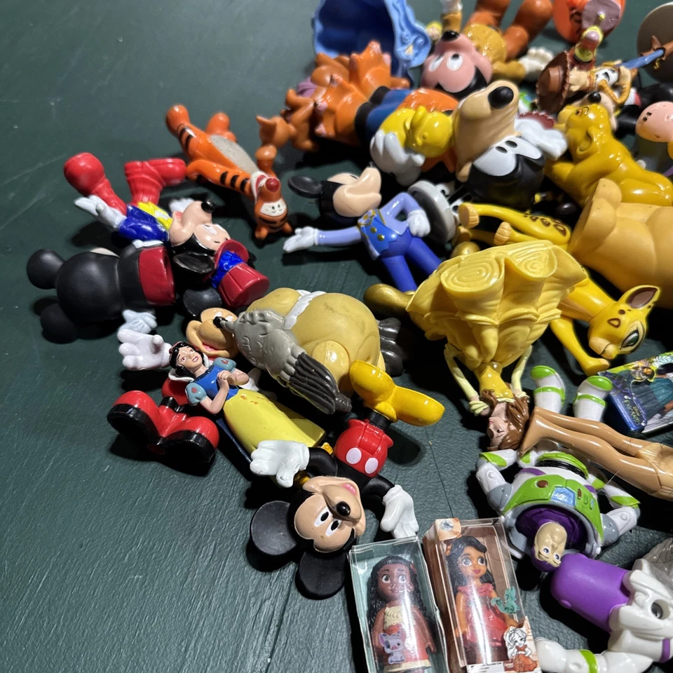 Lote de casi 4 libras de juguetes vintage de PVC de Disney: Don, Minnie, Pluto y más Foto 2 de 4