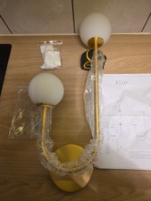 Applique da parete in ottone con 2 paralumi a sfera rotondi