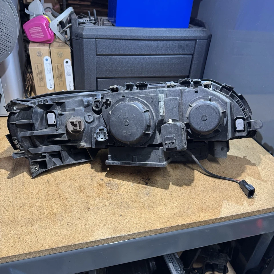 04-07 Volvo S60R V70R OEM FARO XENÓN IZQUIERDO BOMBILLA DE LASTRE MOTOR ¡VIDRIO LIMPIO!! Foto 3 de 4