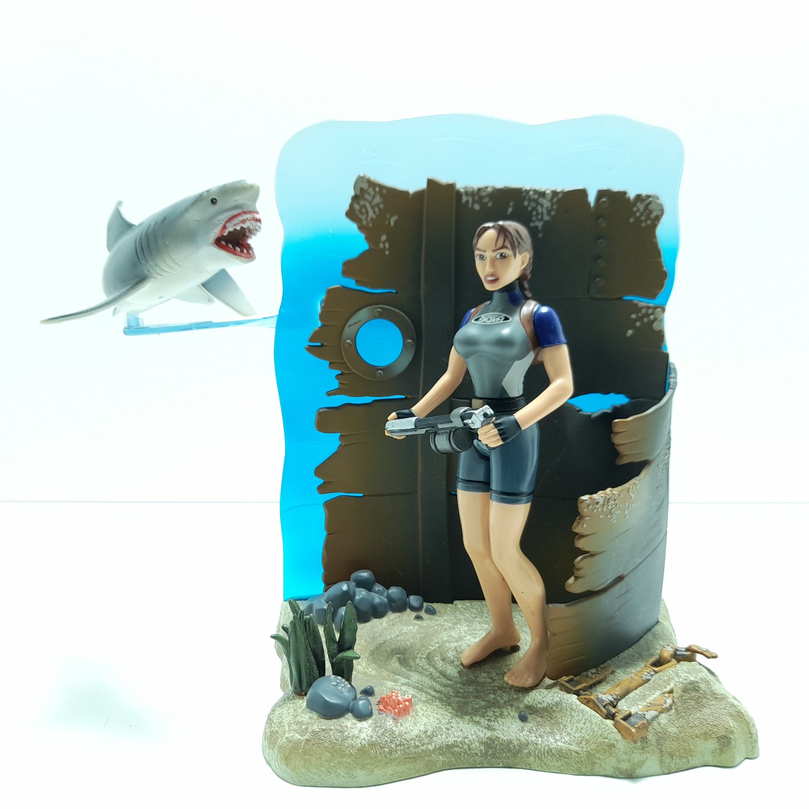 Figura Lara Croft faces the Deadly Great White! [PO221155]