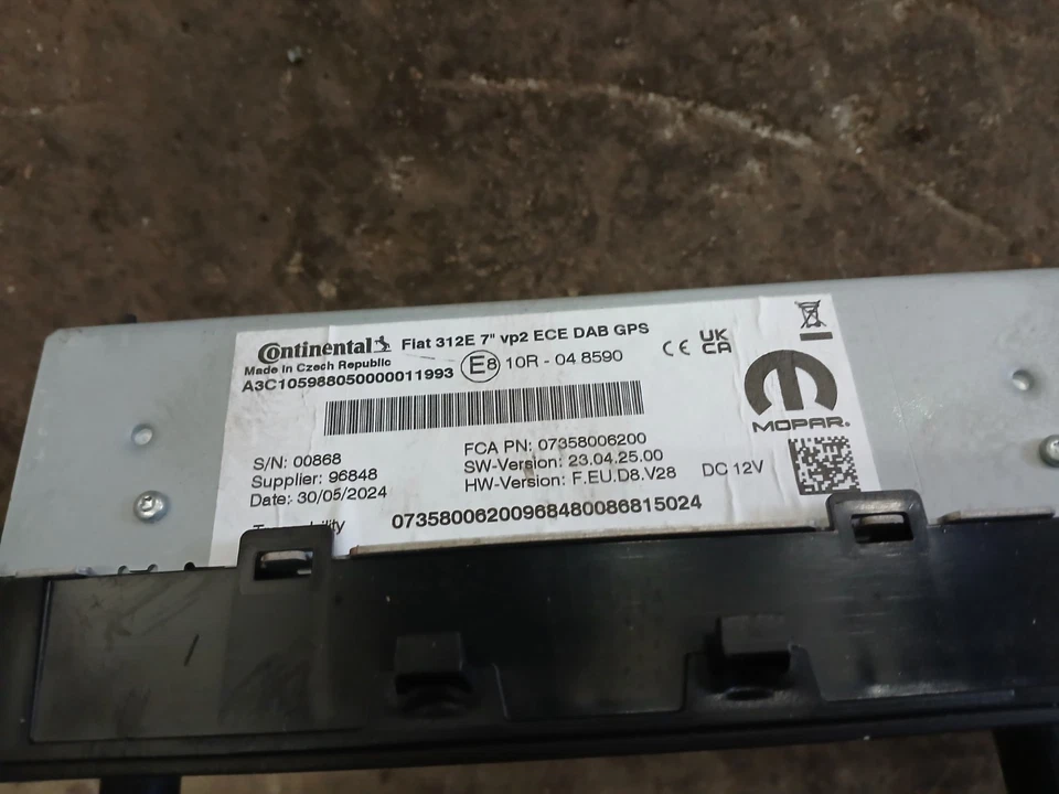 FIAT 500 RADIO STEREO HEAD UNIT NEEDS CODE 07358006200 2016-ON (2024) ~ - Image 2 of 3