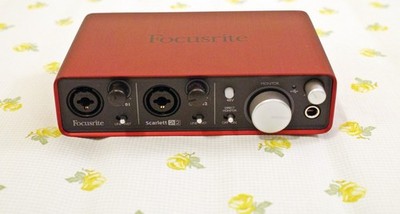  Focusrite Scarlett 2i2 USB Audio Interface