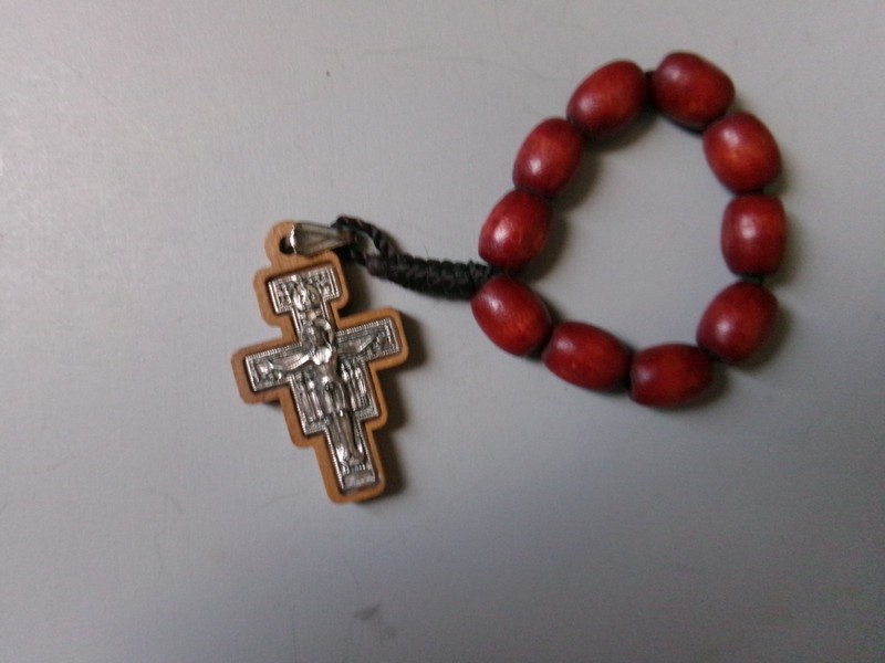 Assisi  Wooden Beaded Chaplet with the Blessing of St. Francis