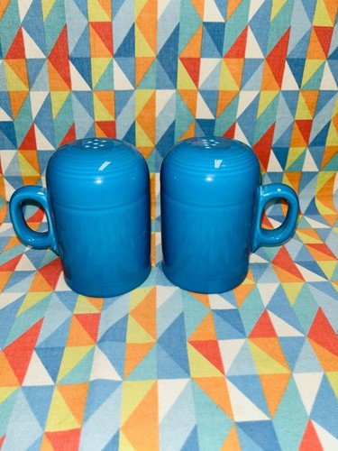 RANGETOP SALT PEPPER SHAKERS PEACOCK blue RANGE TOP FIESTA new Fiestaware - Picture 2 of 5