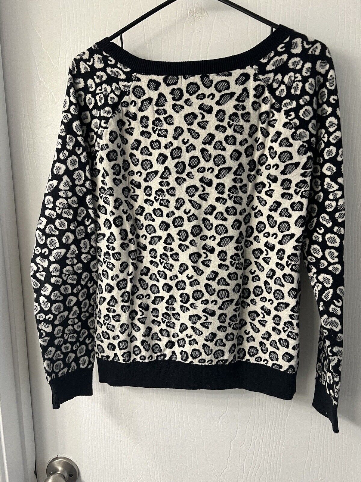 Leopard Print Sweater Juniors Large - image 1