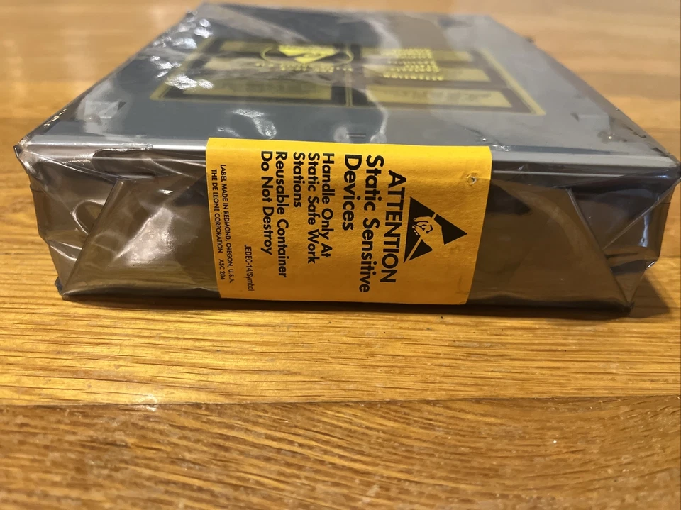 SEALED APPLE CD-ROM DRIVE MODEL CR-587-C IDE 24x MAX SPEED - Image 4 of 4