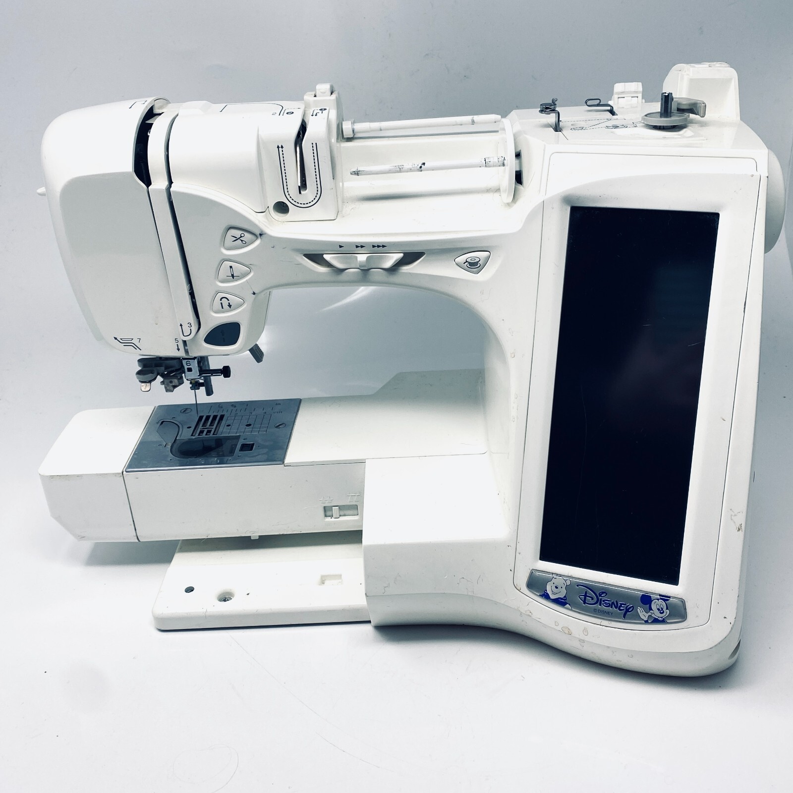 Brother ULT2003D Pacesetter Disney embroidery & sewing machine & cover