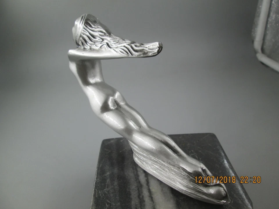 复古有翼若虫飞行女士 1920 年代凯迪拉克新艺术汽车罩装饰 — 第 4/4 张图片