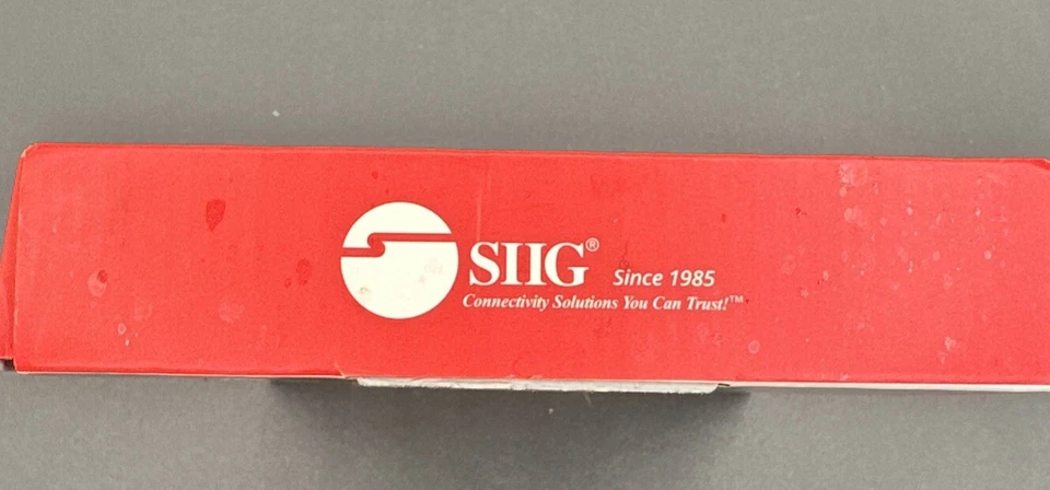 SIIG 4 Port to DisplayPort MST Hub 4k Multi Monitor Splitter 1x4 (CE-DP0E12-S1) - Image 3 of 4
