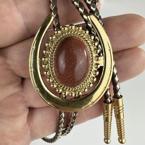 Stunning Vintage Western Goldstone Gold Tone Horseshoe Bolo Tie