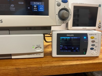 Philips IntelliVue MP70 Monitor w/ G5 Gas & X2 Transport ECG NIBP