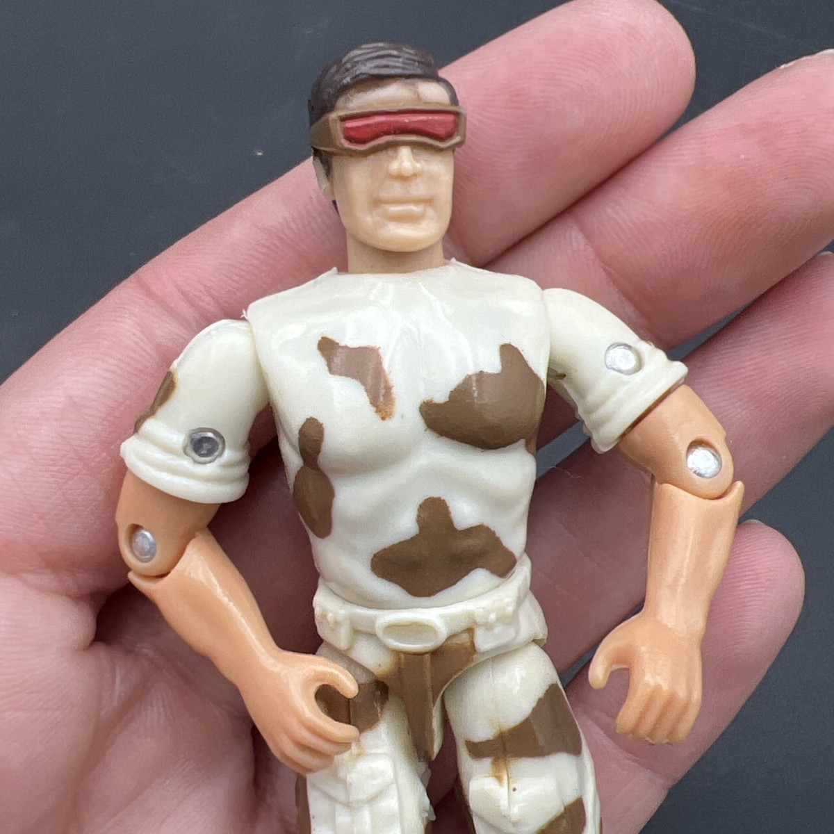 Vintage 1990 Remco DESERT STORM Captain Combat Action Figure GI