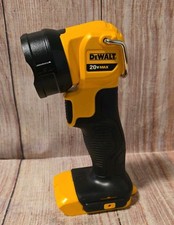 Dewalt DCL040 20V MAX LI-ION Pivoting Cordless LED Flashlight, "NEW" without BOX