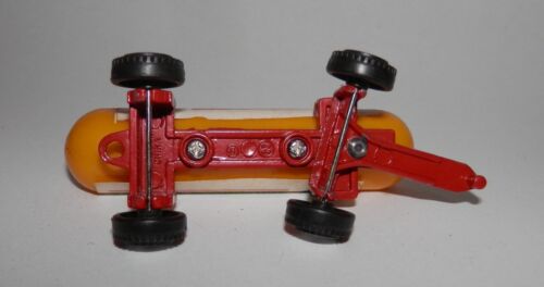 1:64 Anhydrous Ammonia Chemical Yellow Bodied Trailer Tank - Picture 3 of 3