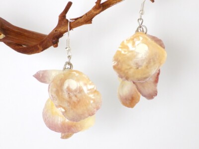 Boucles Canopée, dorées avec pierre de nacre
