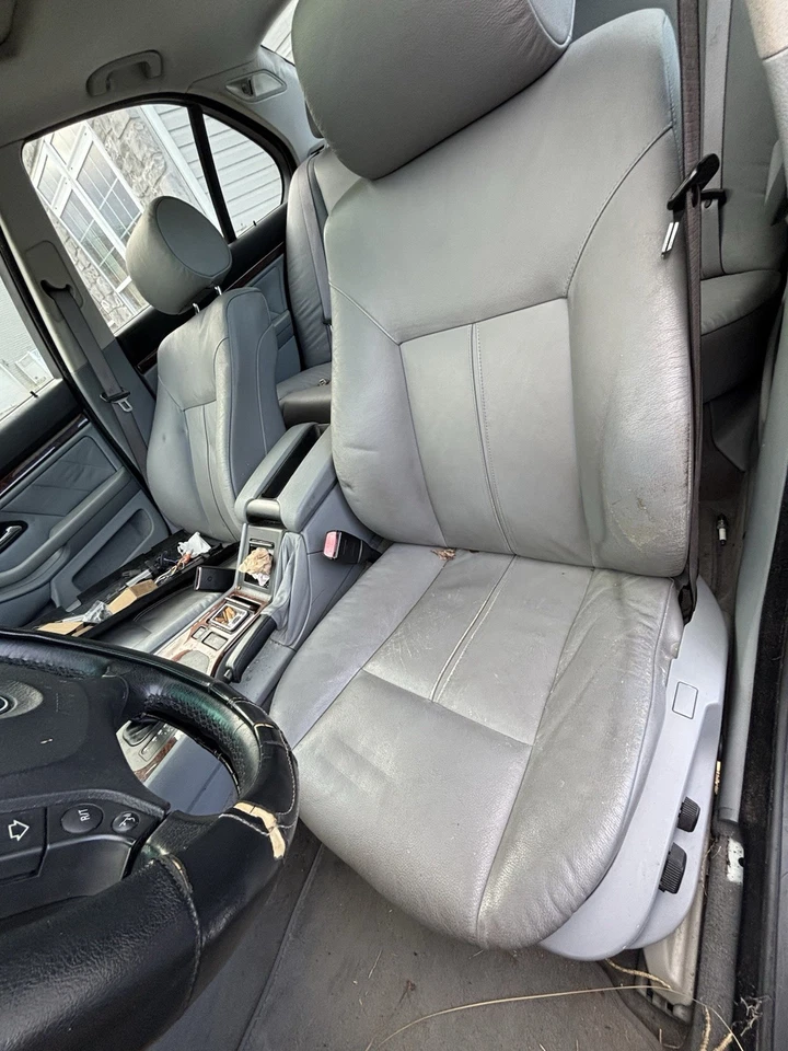 Par de asientos delanteros completos de cuero gris OEM BMW E39 540I 530I E38 740I Foto 2 de 4