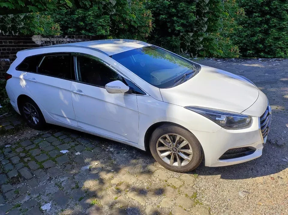 Hyundai I40 2016 5 puertas MK1 (VF) RY Estate conductores manija de puerta exterior delantera blanca Foto 4 de 4