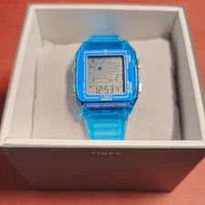 Q Timex LCA 35mm Resin Strap Watch TW2W45100