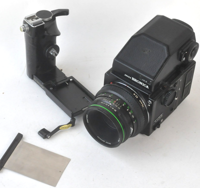 Zenza Bronica ETRS Kit ~ 75mm f2.8 EII Lens / AE Finder / Speed