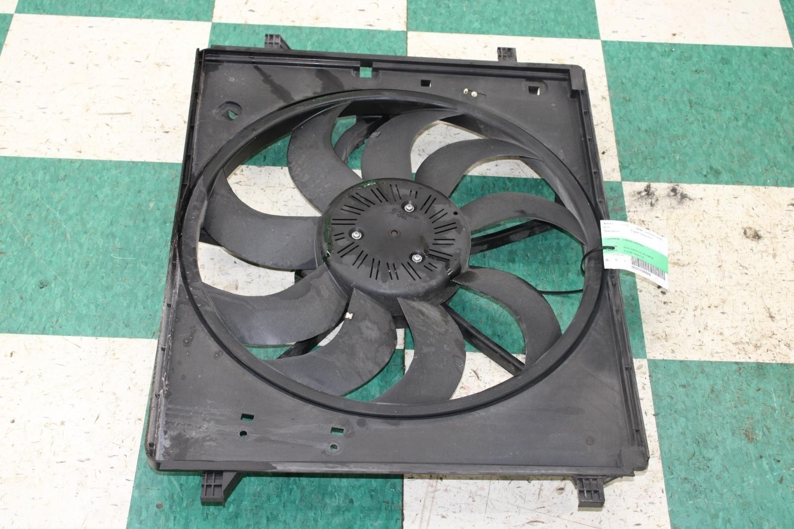 Maserati Ghibli 2014-2021 Radiator fan