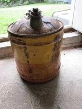 Vintage Shell 5 Gallon Oil Can Used Rusty Dented No Leaks AS IS