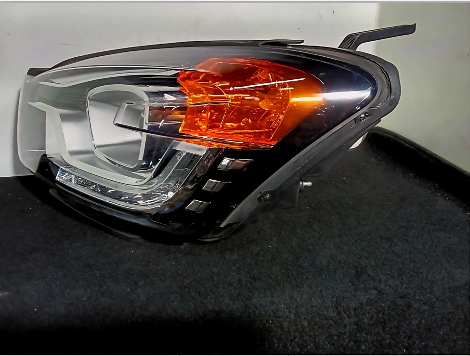 Used OEM Left Front Headlamp Assembly for SsangYong Korando C 2.0 (2015) – Genui - Image 2 of 3