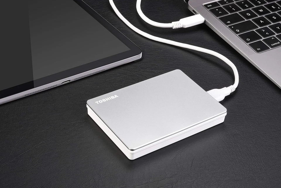 Canvio Flex 4TB Portable External HDD Silver - Image 4 of 4